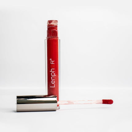 Close-up of Lenphor Liquid Sindoor sponge tip applicator, ideal for precision application.