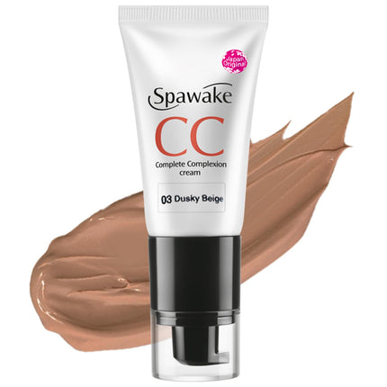 Application of Spawake CC Cream Light Beige, demonstrating its smooth texture and effectiveness as a CC cream with SPF.