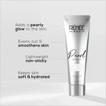 RENEE Pro Pearl Primer 30 ml demonstrating its ability to smooth out skin texture, an essential hydrating makeup primer.