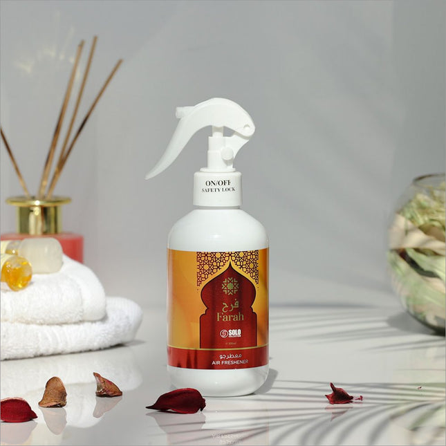 Solo Room Spray Farah 300ml - Elegant bottle design for refreshing home ambiance.