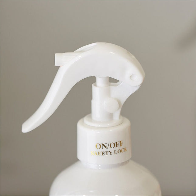 Solo Room Spray Farah 300ml - A sleek packaging showcasing the fragrance.